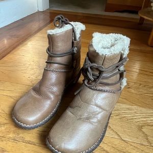 Uggs light brown booties woman’s size 7